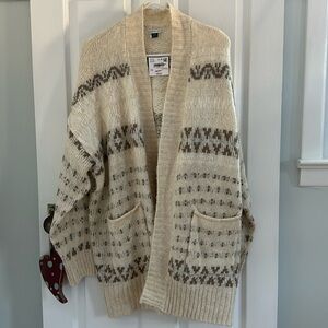 Very oversized cardigan